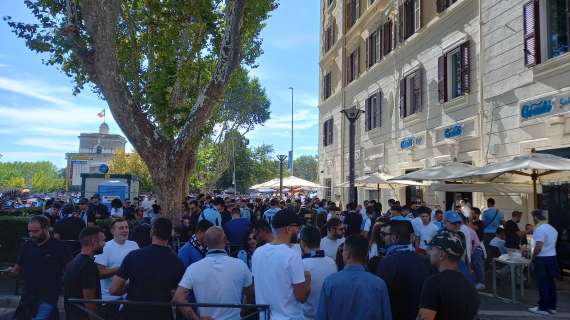 Lazio Udinese I Tifosi Si Caricano A Ponte Milvio Prima Della Sfida