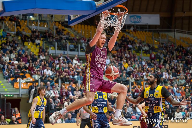 A2. La Libertas non brinda a Brindisi e perde dopo una dura battaglia, 76 a 75