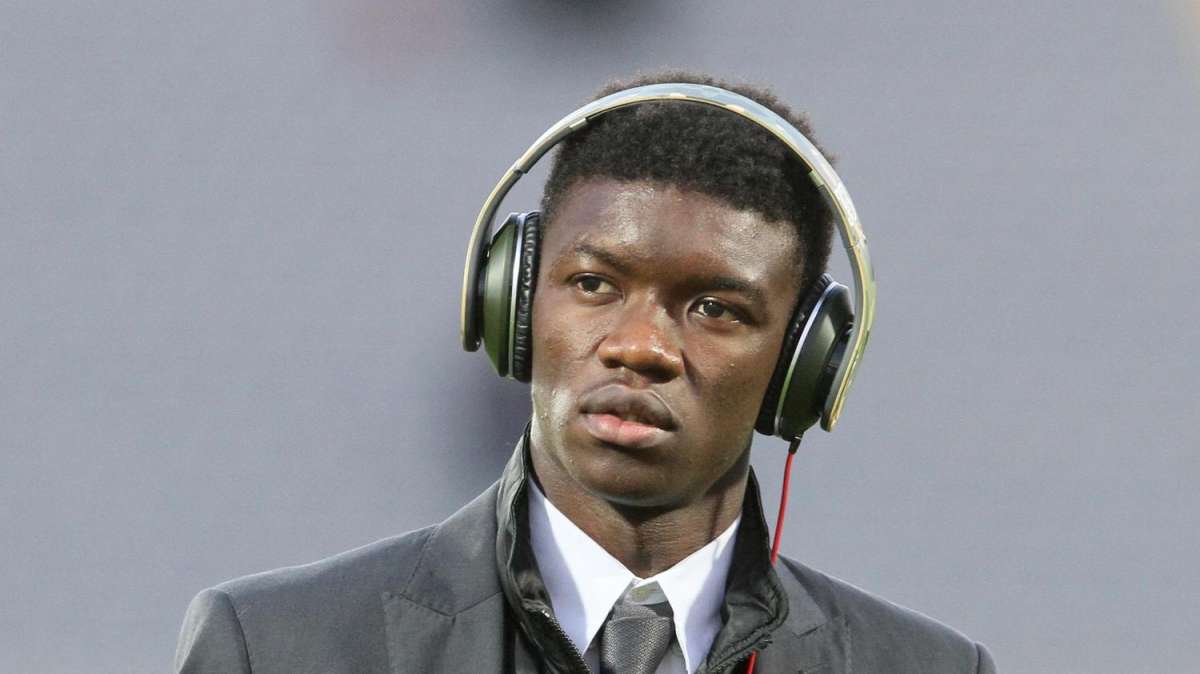 Livorno, Mbaye fuori un mese