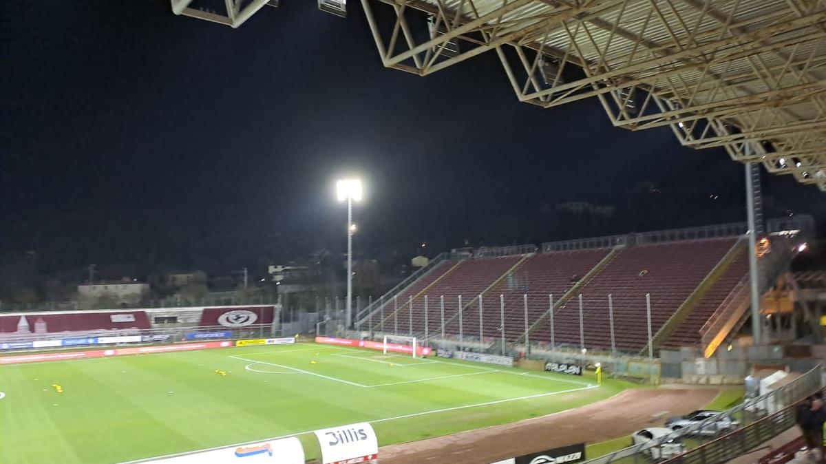 Troppo Arezzo per il Livorno e addio playoff, 2 a 0