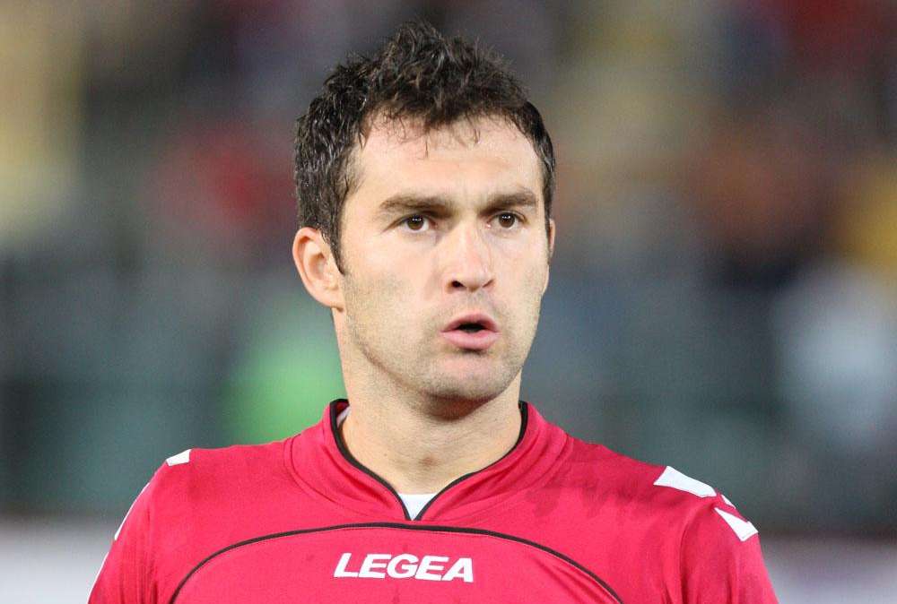 Il Cesena stringe per Knezevic, il Livorno vuole Baronio