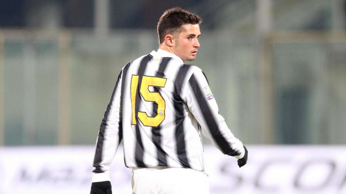 Ufficialità. Schiavone è un giocatore del Livorno