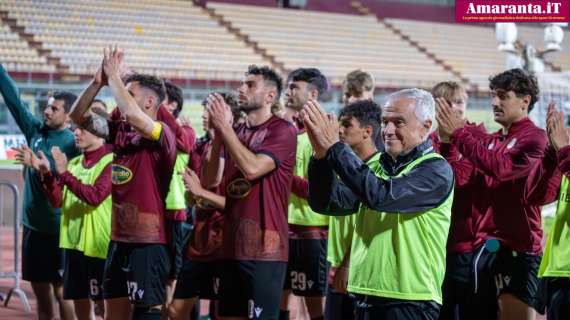 L'applauso ai tifosi