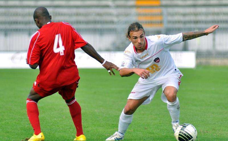 Sostanziosa offerta dello Spezia al Livorno per Dionisi e Paulinho