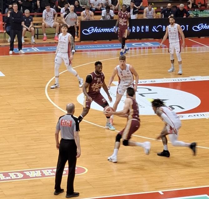 Libertas vs Pesaro 