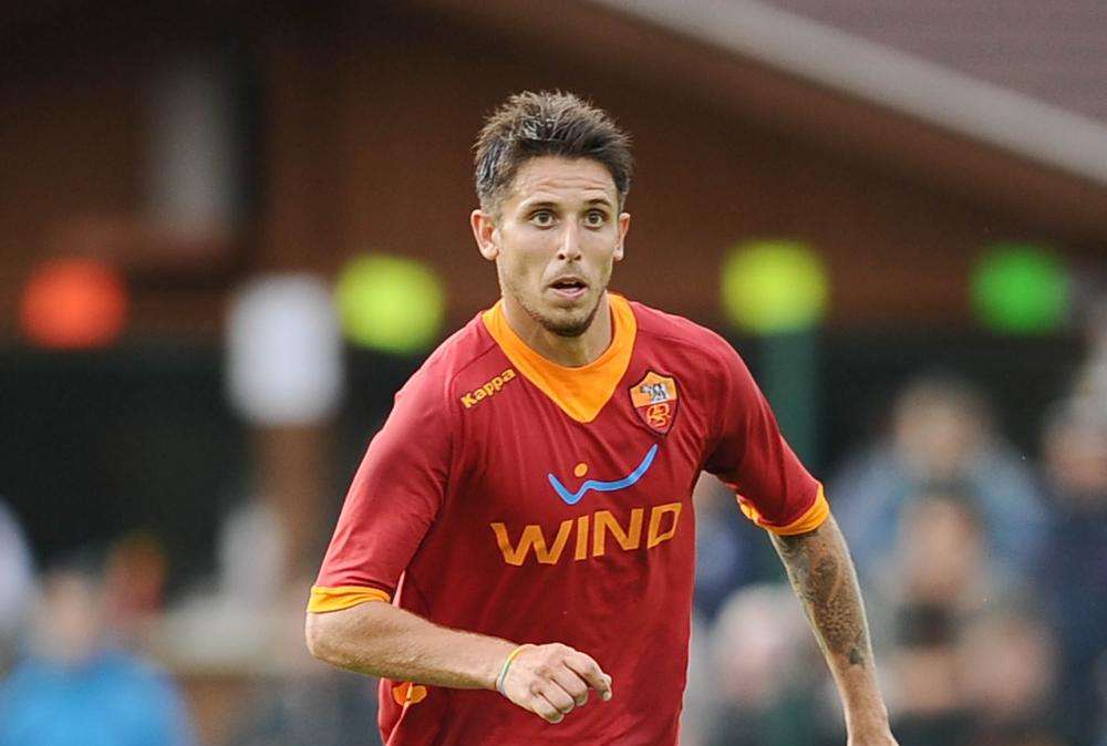 Blitz di Spinelli per Greco, domani le visite mediche