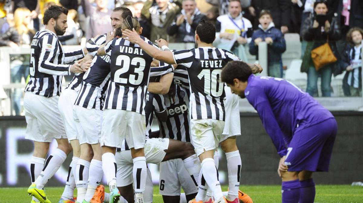 Il punto sulla A. La Juve saluta tutti, scudetto a un passo, la Roma cade a Napoli