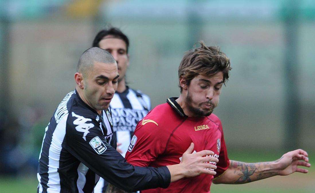 Non ancora ufficiale la recissione di Surraco con il Livorno