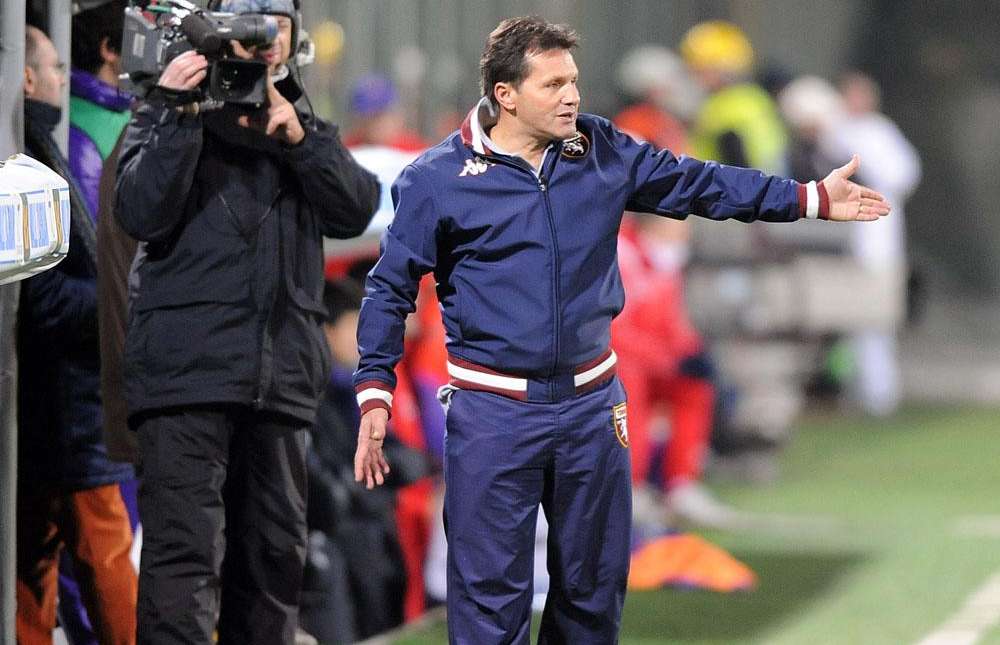 Novellino travolto dal guardalinee