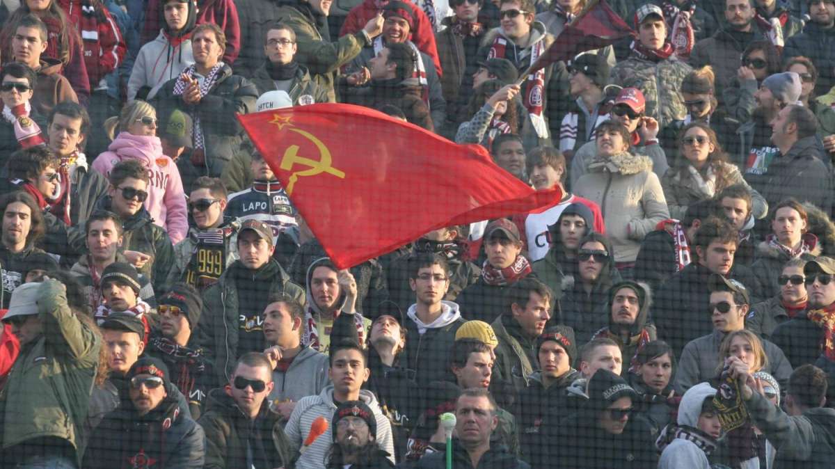 Notte amaranto. Tifosi in festa in ogni angolo di Livorno