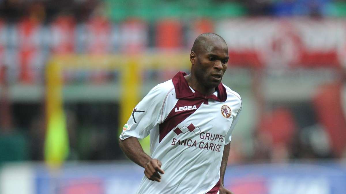 L'ex amaranto Emeghara al Qarabag
