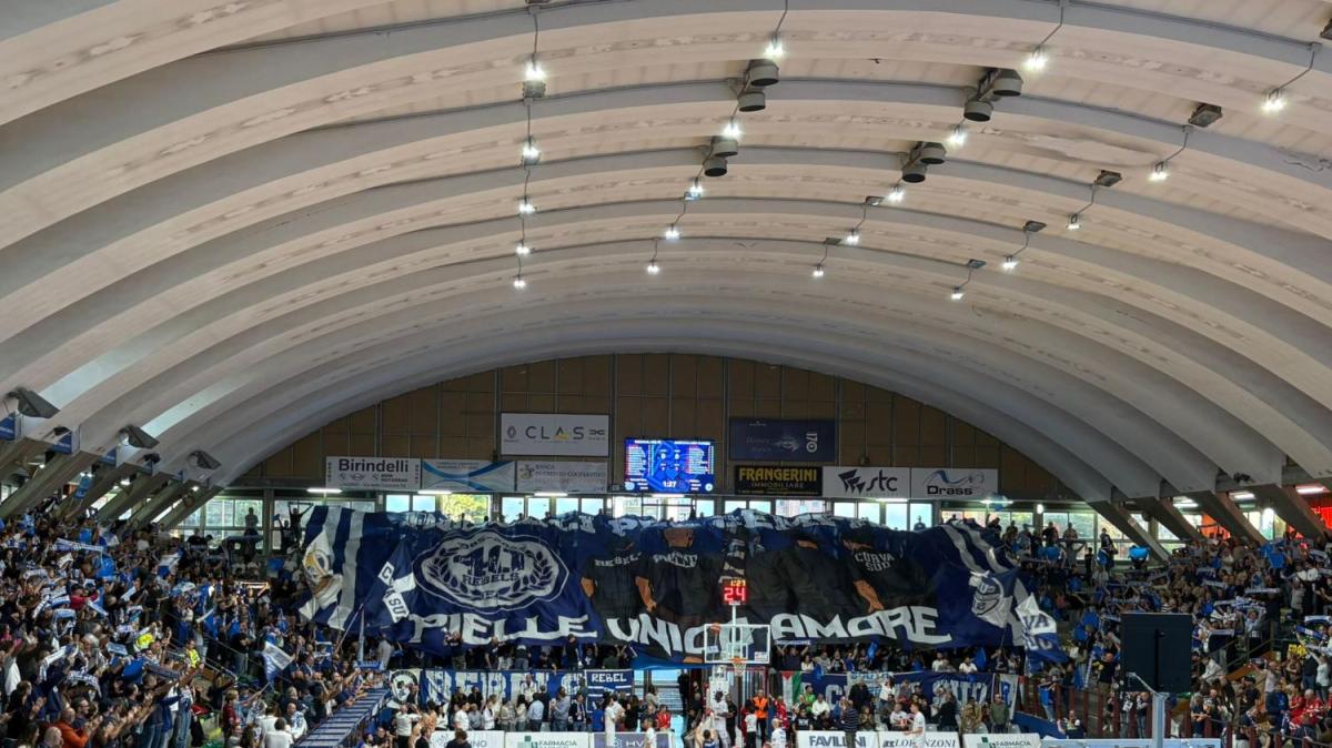 Curva sud Pielle