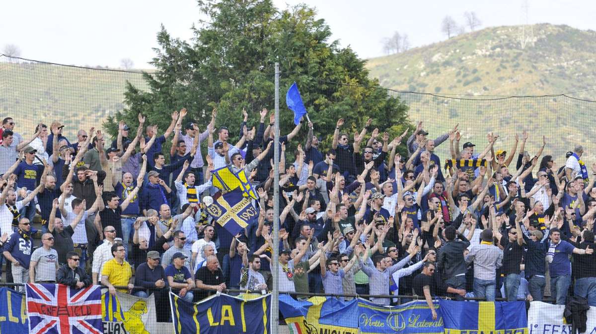 Cori contro Morosini. Daspo di cinque anni per quattro tifosi del Verona