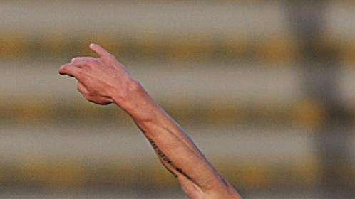 Livorno in campo a Bari con Paulinho