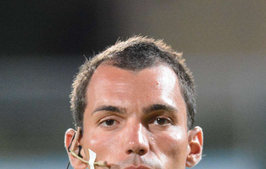 Livorno-Chievo: arbitra Illuzzi. Tre precedenti con gli amaranto