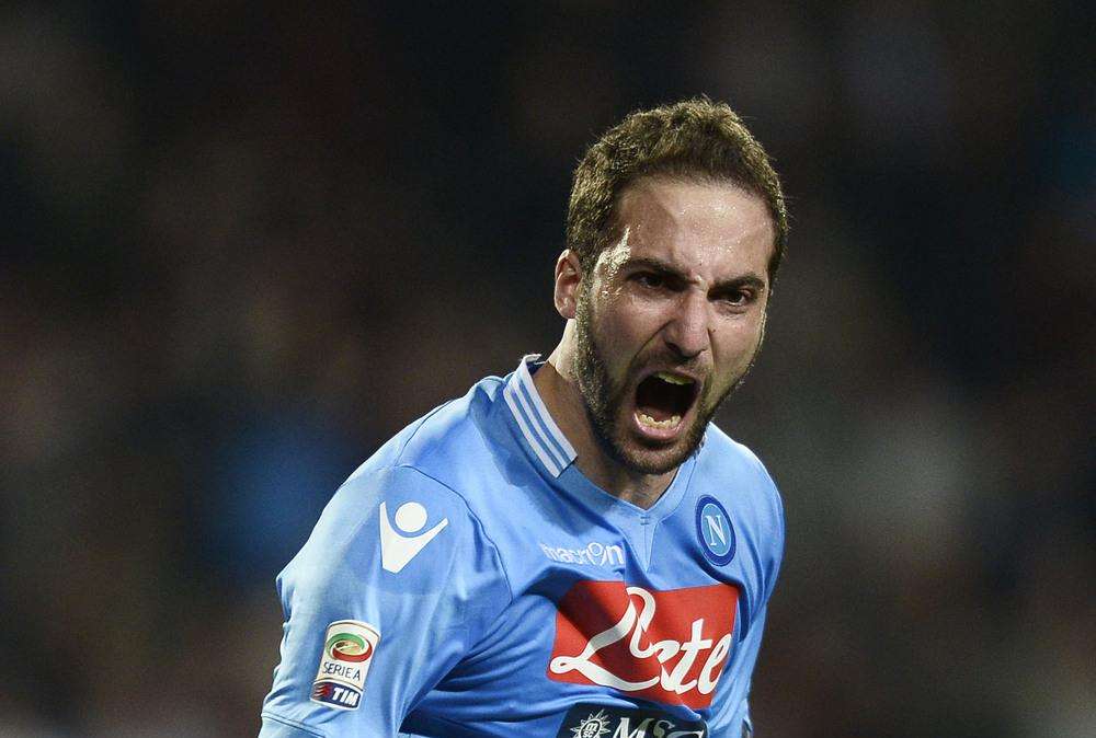 Il punto sulla A. Napoli chiama, Roma risponde. Colpi di Livorno e Sassuolo