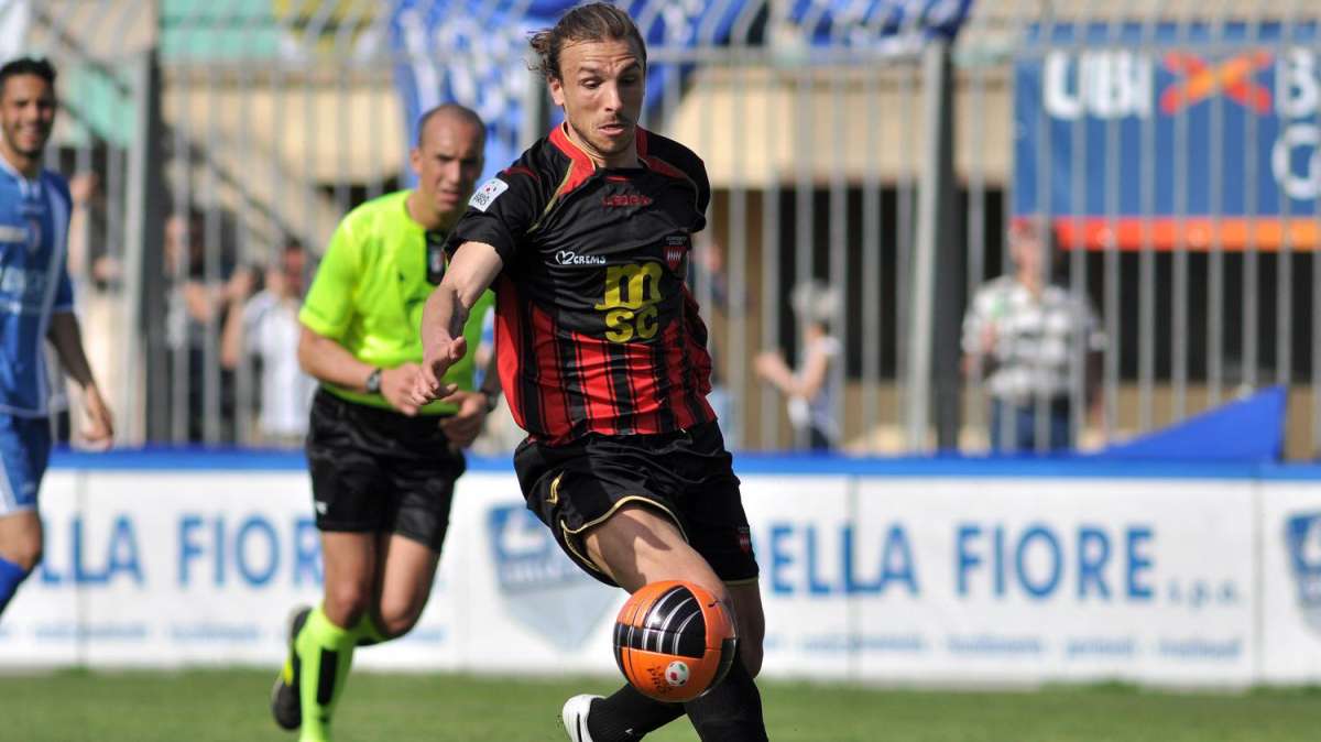 Paulinho premiato come miglior goleador della scorsa Lega Pro