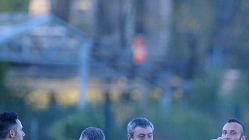 Schemi ed esercizi al Coni, poi la partitella per gli Amaranto