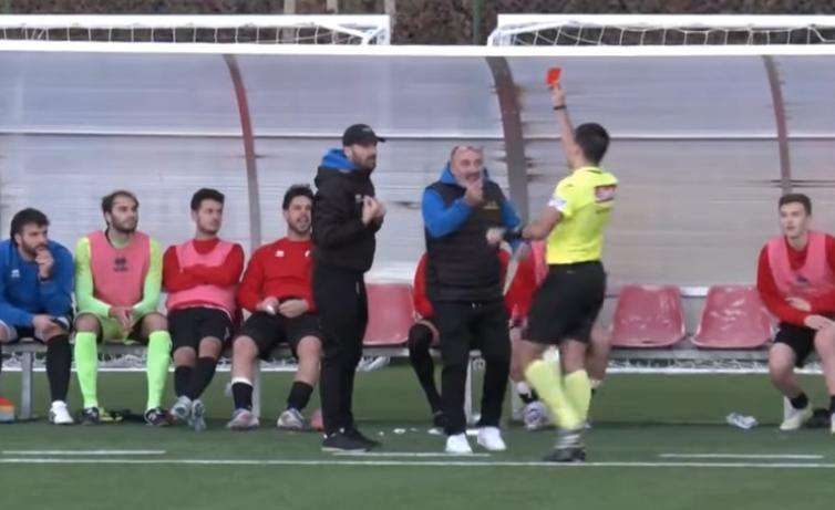 FONTANAFREDDA - Insulti al guardalinee dalla panchina: non individuato il colpevole, paga Rispoli per responsabilità oggettiva