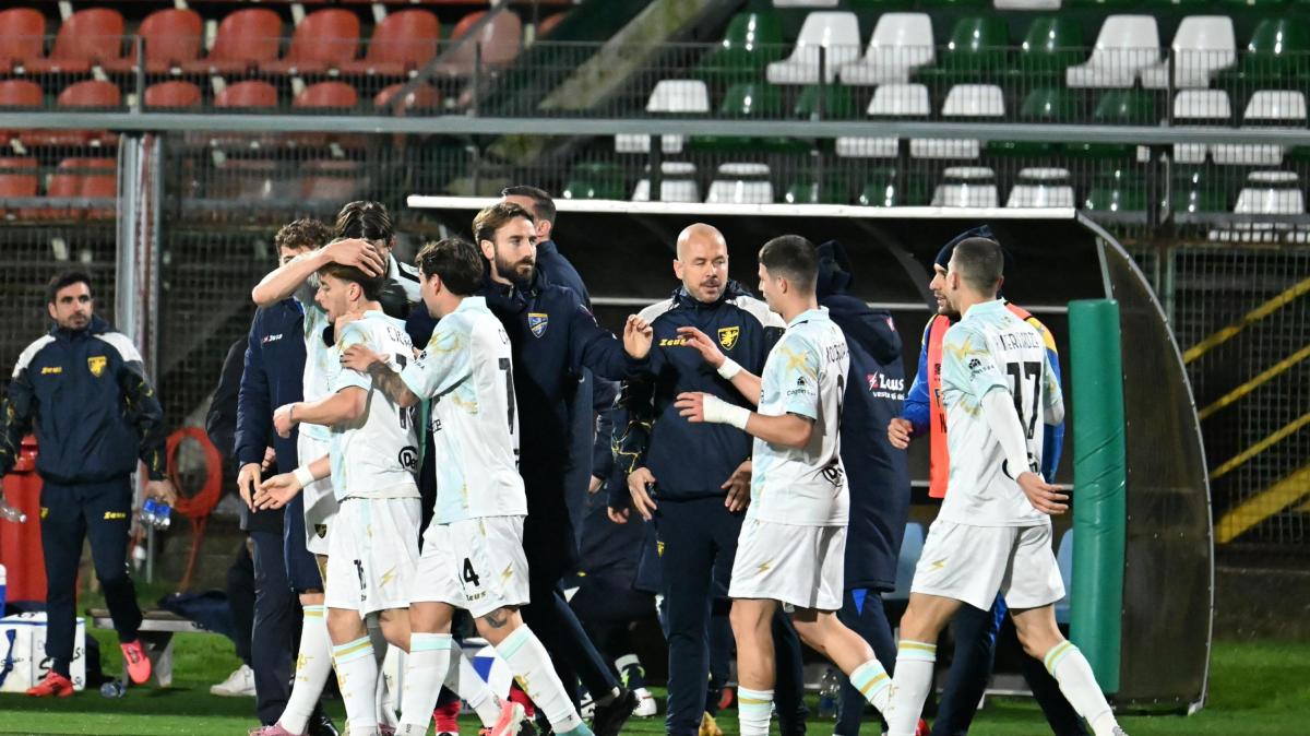 Il Frosinone rimonta due volte e fa 2-2 con l'Empoli