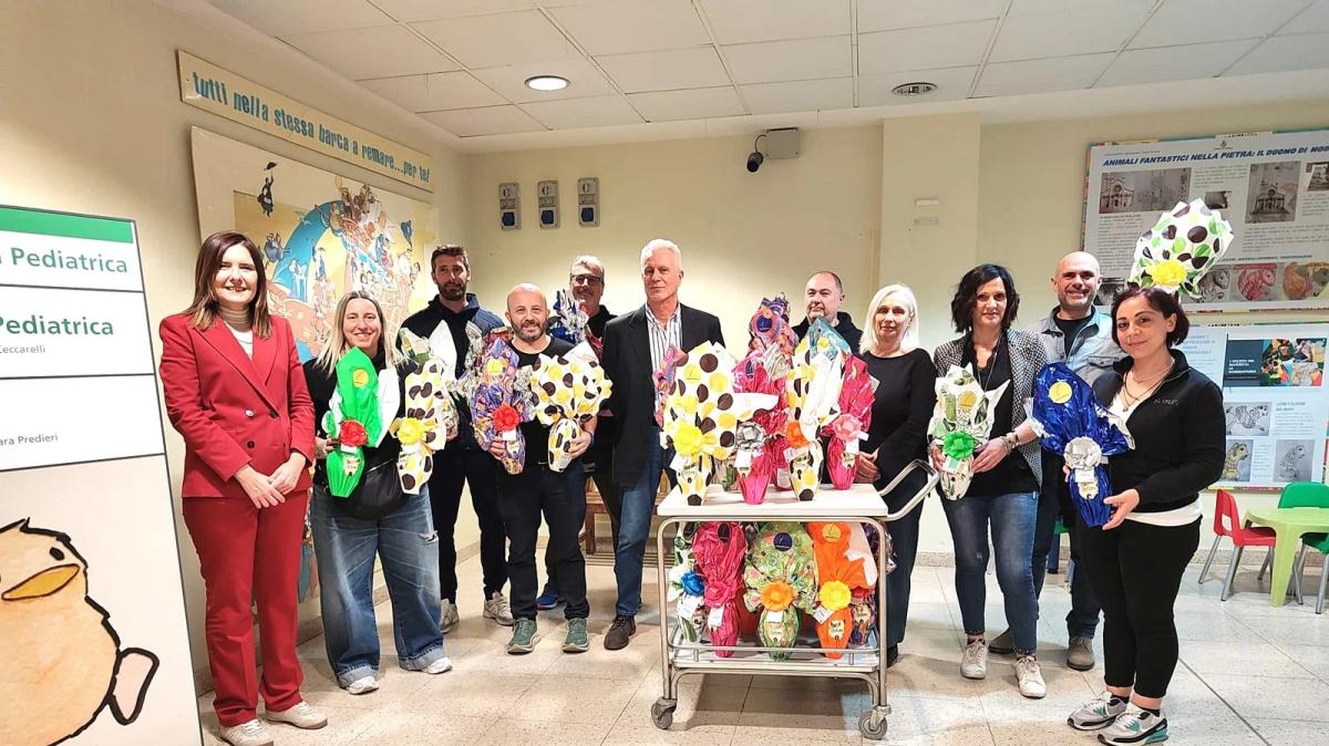 Pergreffi in visita al Policlinico con gli Amici di Martina 