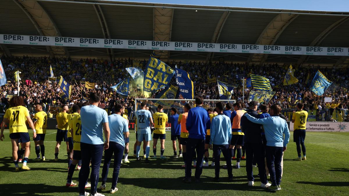 Prima Avellino, poi i playoff