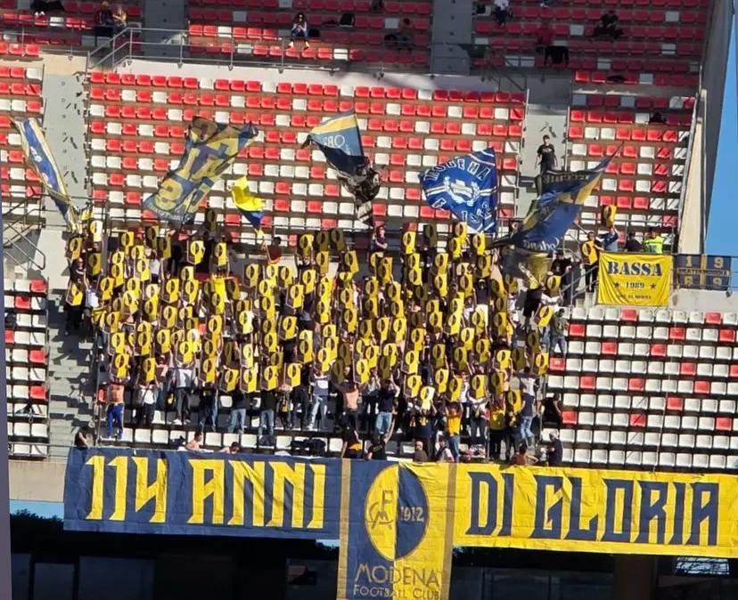 Il vecchio logo per festeggiare i 114 anni