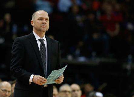 I Kings esonerano curiosamente Malone. Karl o Del Negro i successori?