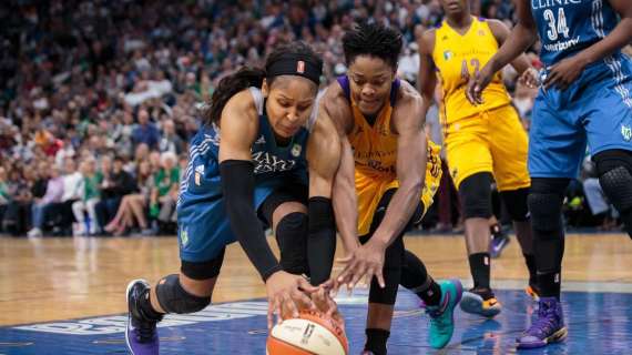 WNBA Finals: Sparks dominanti e rimontate, ma fanno 1-0 sulla sirena