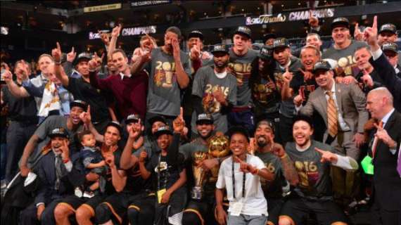 "Cleveland: This is for you!" James riscrive la storia, Cavs campioni NBA