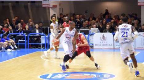 Serie A: pesante ko a Brindisi, il primato dell’EA7 è ora a rischio