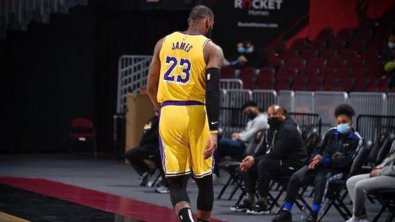 Doppia cifra per i Lakers con un super Lebron, Brooklyn piega Miami