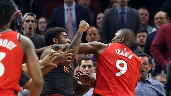 Westbrook contro i tifosi, Ibaka contro Chriss: nervi tesi in NBA