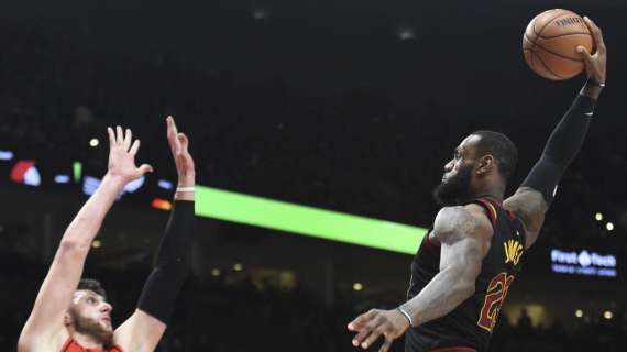 Neanche LeBron ferma i Blazers, bene Spurs, la decima per Toronto