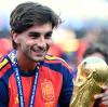 El Barça facilitaría la marcha de Ferrán Torres al PSG para evitar un 'caso Figo'...