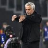 José Mourinho insiste: quiere su mediocentro y su central
