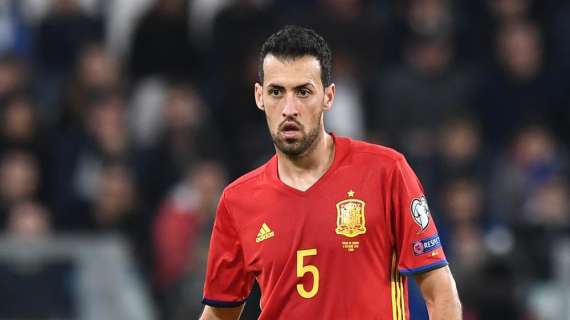 Sergio Busquets con Espa&ntilde;a