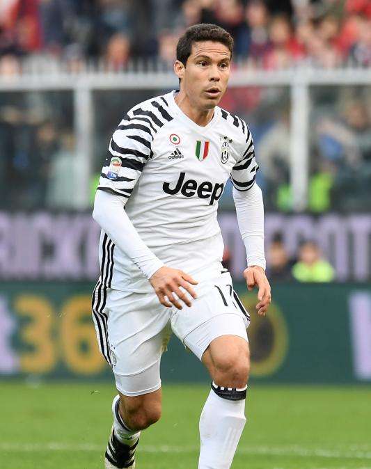 AS: El Valencia contacta Zaza y Hernanes