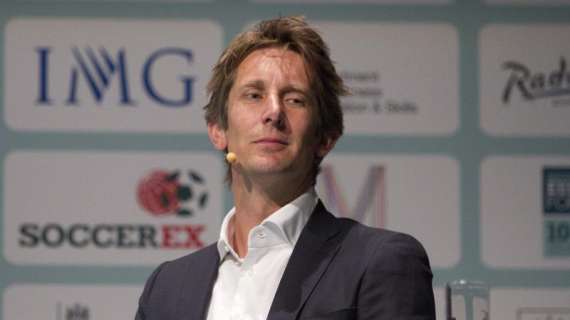 Van der Sar: "Cuando uno es jugador español, jugar en el Real Madrid es siempre especial"