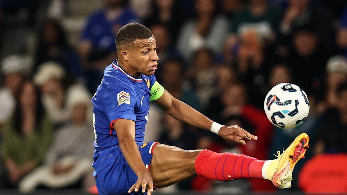 Mbappé clasifica a Francia para el Mundial con un doblete