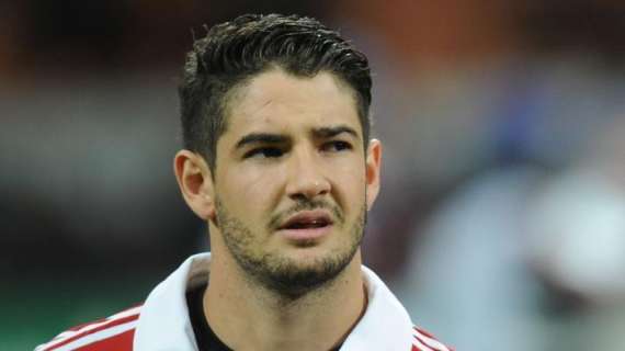 Daily Star: Hiddink veta el fichaje de Pato por el Chelsea