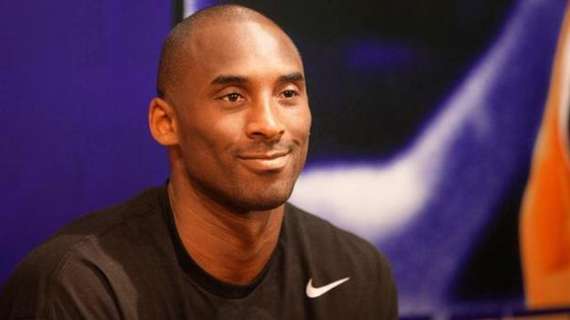 Kobe Bryant renueva con los Lakers