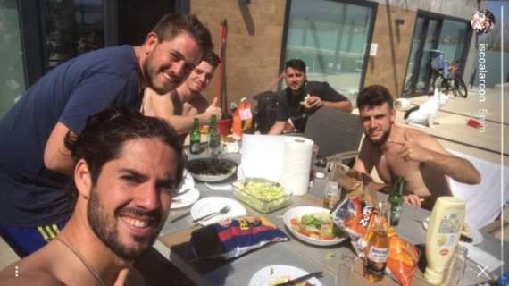 FOTO - Isco dispara los rumores. Sube una foto comiendo, las patatas eran del Barcelona