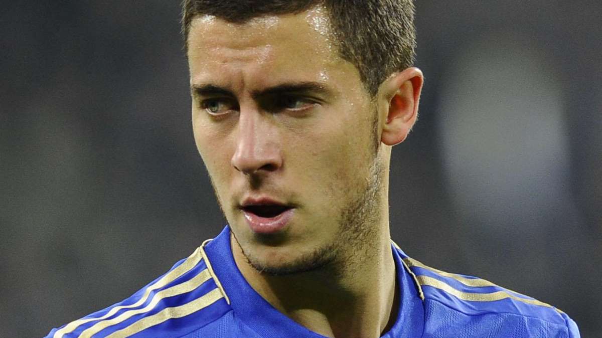 Mourinho: "Hazard está encantado en el Chelsea"