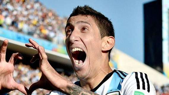 Di María, feliz por seguir en el Manchester United