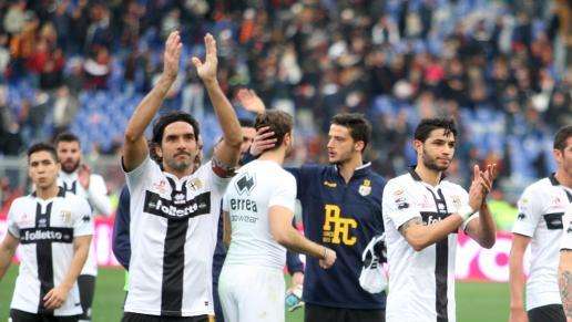 El Parma sigue en su lucha
