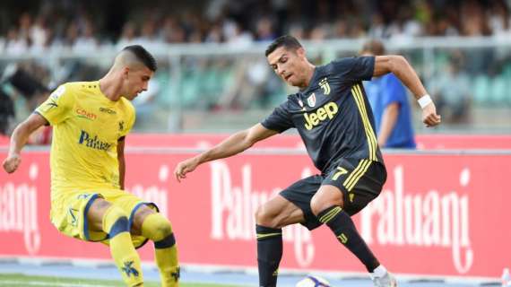 Cristiano debuta con un partido discreto, pero con victoria en el descuento ante el Chievo Verona
