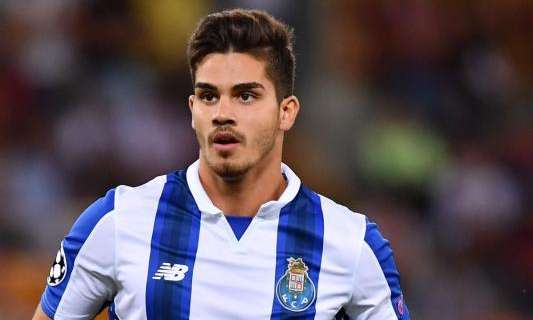 Mundo Deportivo: El Barcelona sigue a André Silva