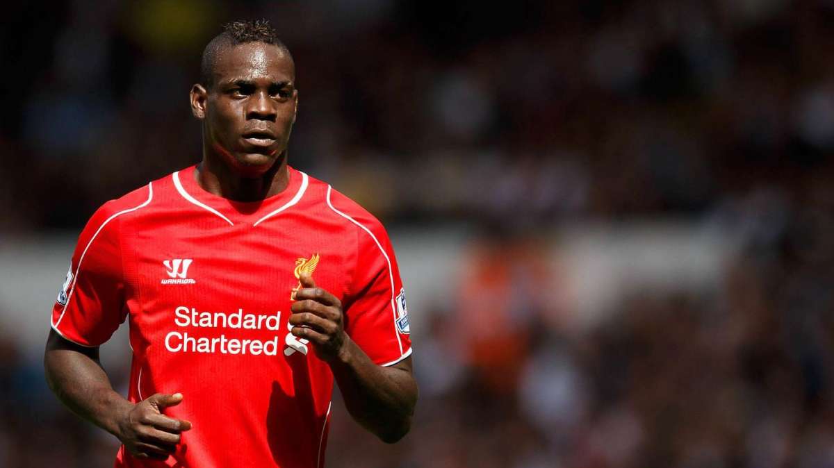 Mario Balotelli, acusado de racismo por la Federación Inglesa