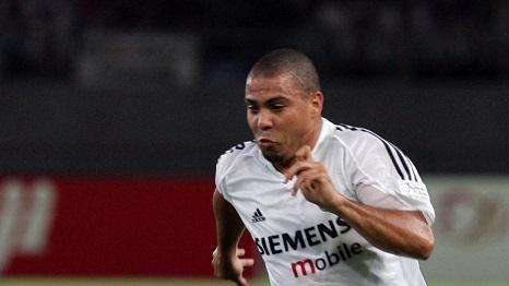 Ronaldo: "Me hubiese gustado marcar el gol ante el Compostela con el Madrid"